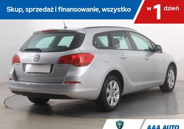 Opel Astra cena 26000 przebieg: 195616, rok produkcji 2014 z Szadek małe 172
